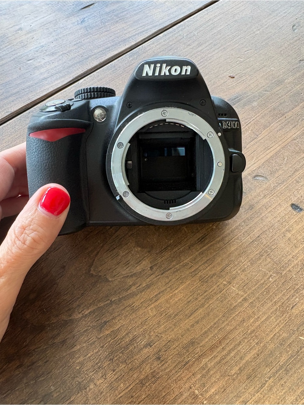 Nikon D3100 DSLR Camera Body in Black: Parts Only!!